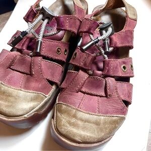 The Art Co. Made in Spain. Red Nubuck Leather, rubber, cork, 39 Fisherman Sandle